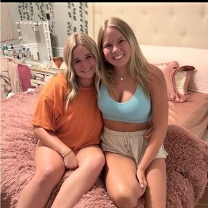 Meet your Posher, Georgia